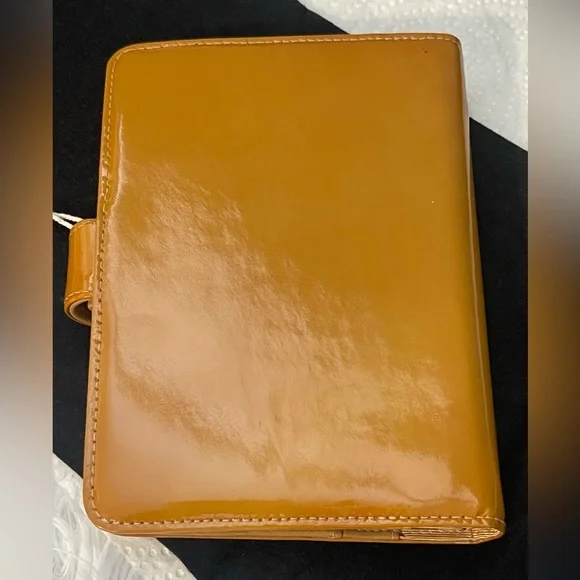 Chanel Agenda case/cover Patent Vernis leatherComplete Inclusion